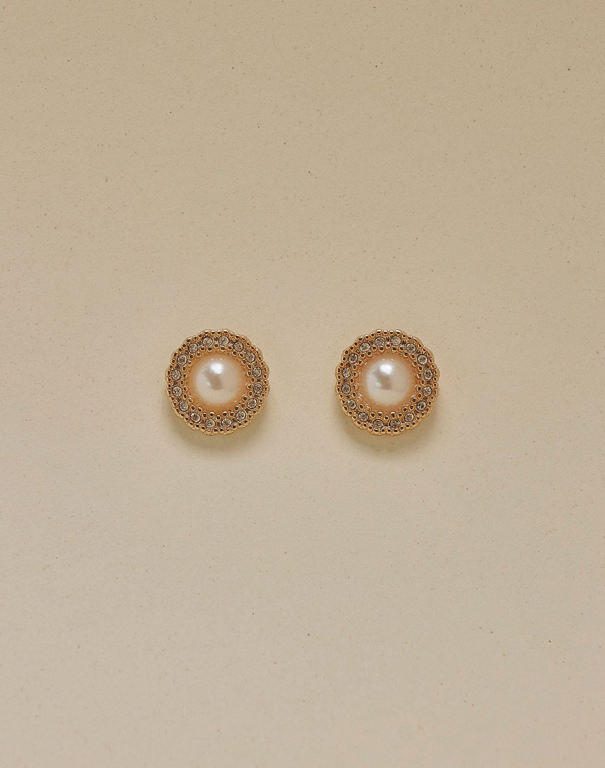 Aretes Roma