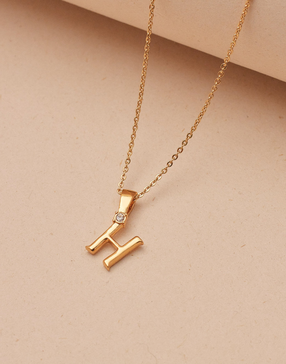 Collar de Letras Serif