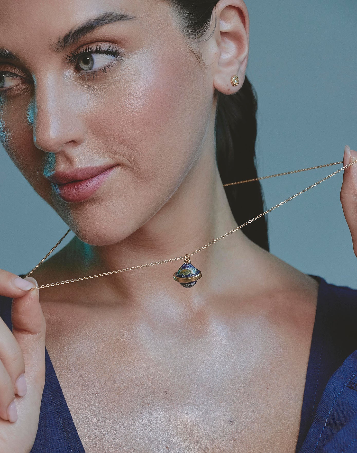 Set Collar + Aretes Saturno