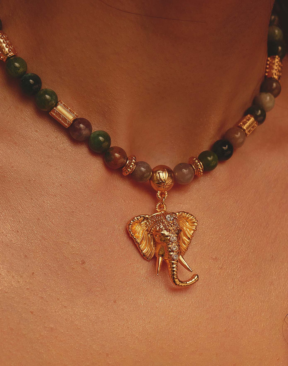 Set de Collar + Aretes Elefante Sagrado