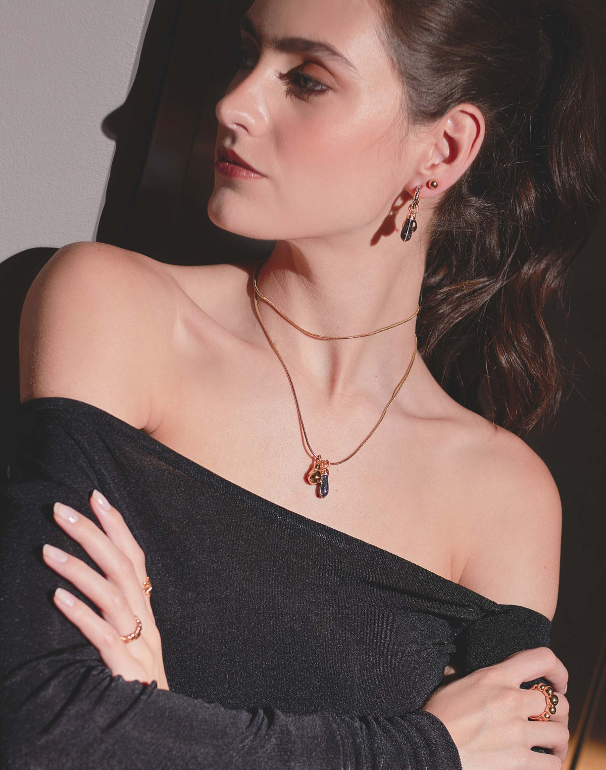 London Necklace & Stud Earrings Set